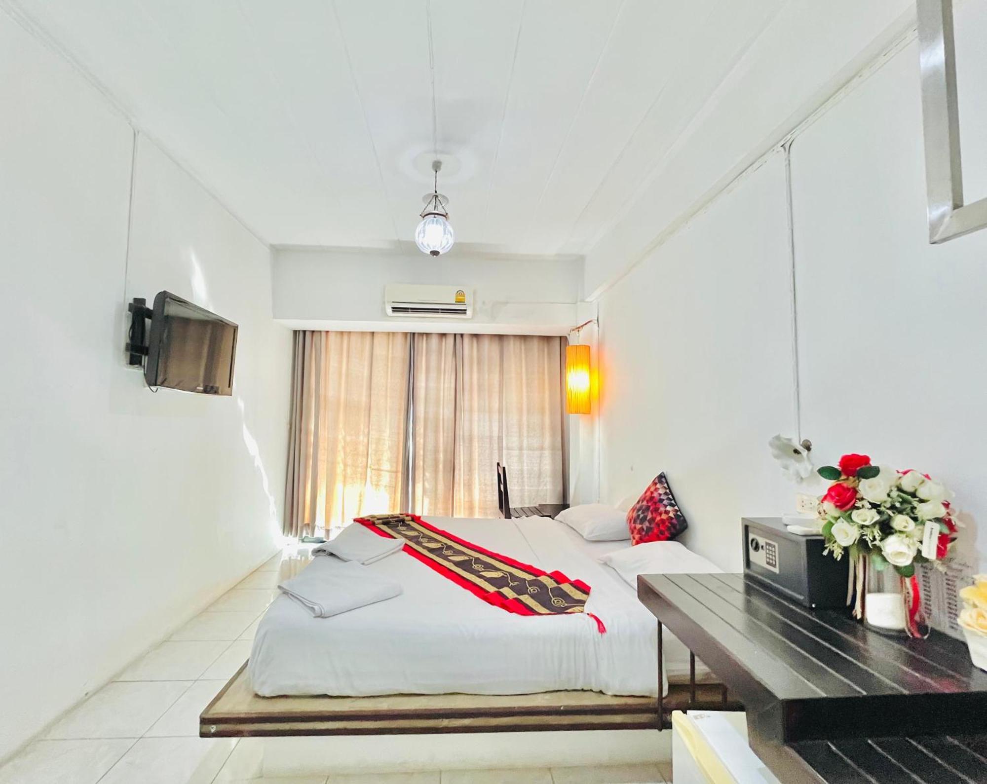 Sea Beach Paradise Patong Экстерьер фото