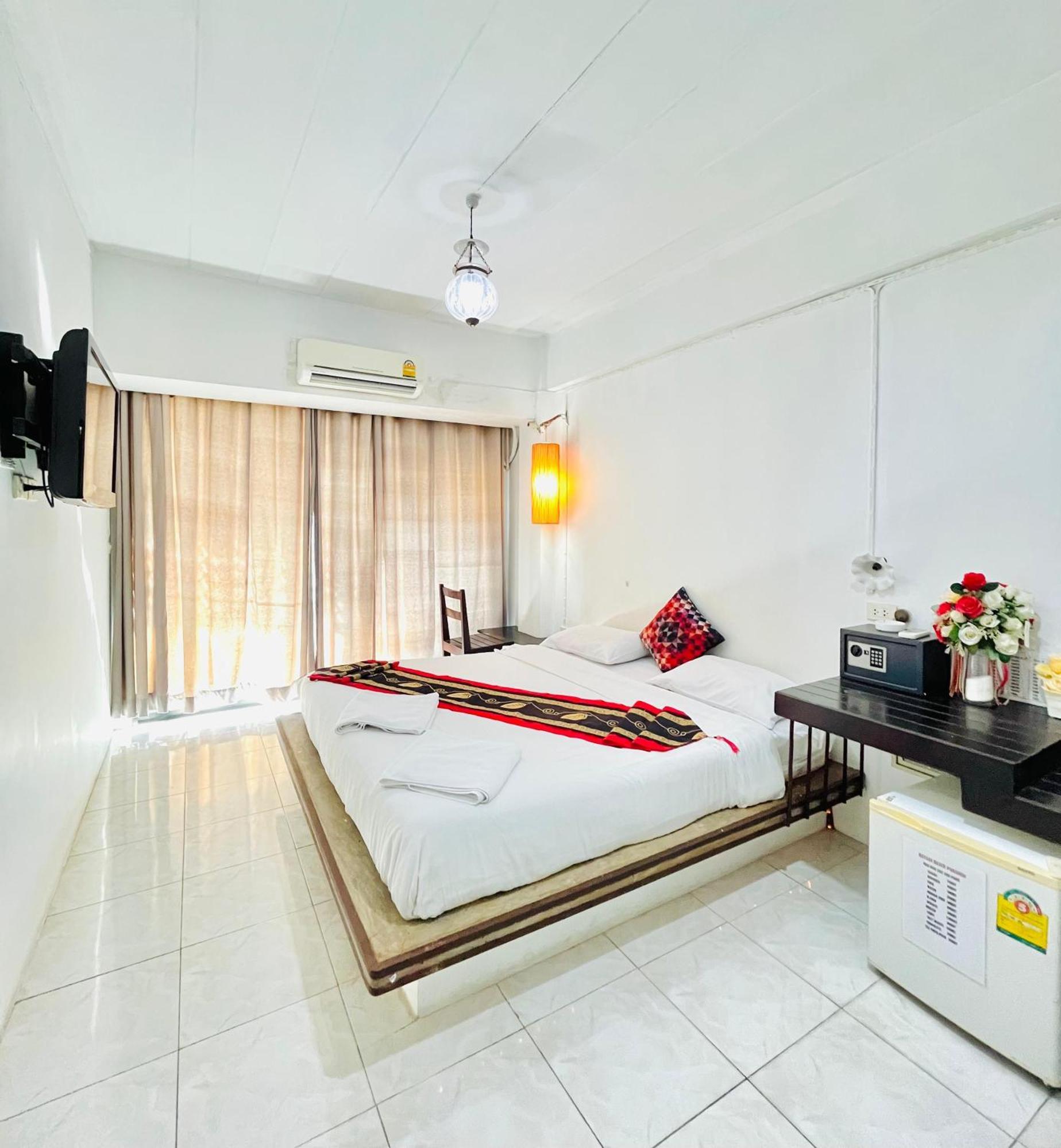 Sea Beach Paradise Patong Экстерьер фото